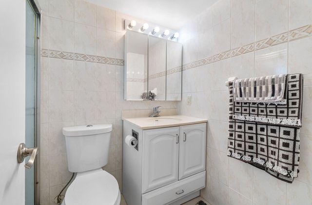 57 Canterbury, West Palm Beach, FL 33417