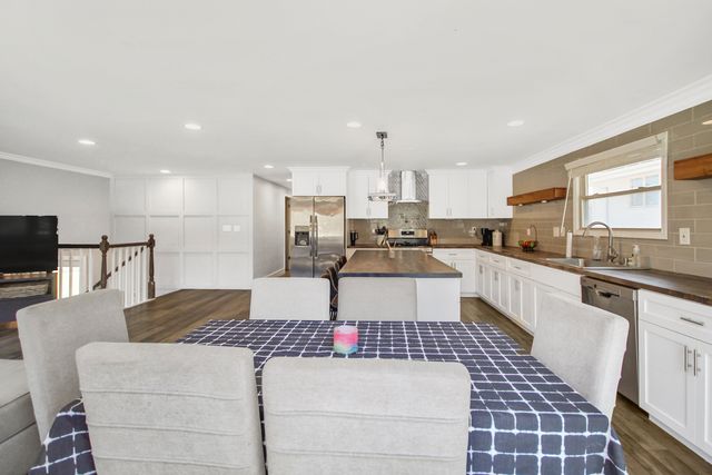 230 Millford Lane, Bloomingdale, IL 60108