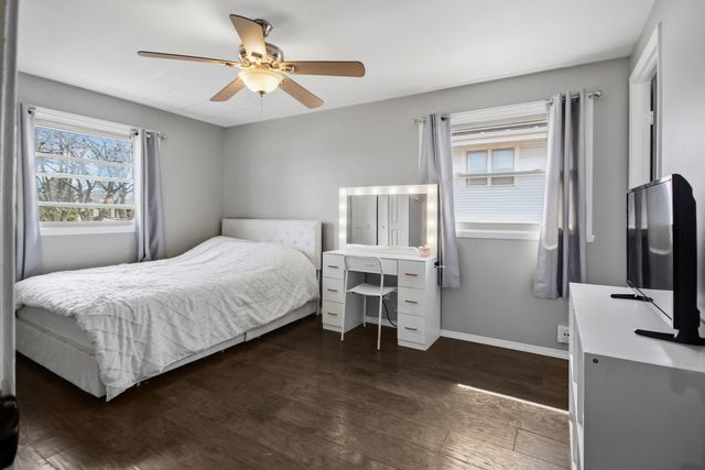 230 Millford Lane, Bloomingdale, IL 60108