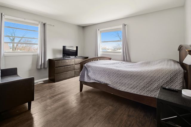 230 Millford Lane, Bloomingdale, IL 60108