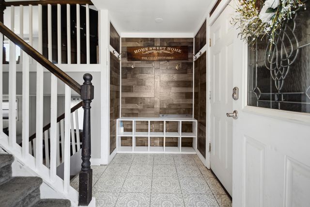 230 Millford Lane, Bloomingdale, IL 60108