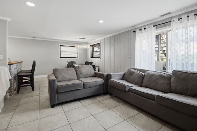 230 Millford Lane, Bloomingdale, IL 60108