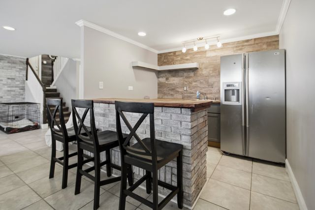 230 Millford Lane, Bloomingdale, IL 60108