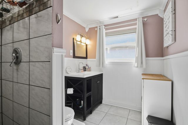 230 Millford Lane, Bloomingdale, IL 60108