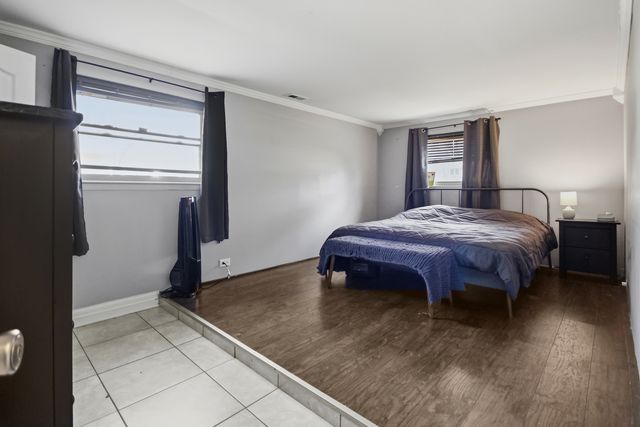 230 Millford Lane, Bloomingdale, IL 60108