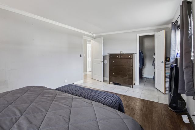 230 Millford Lane, Bloomingdale, IL 60108