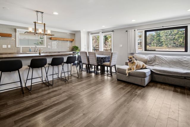 230 Millford Lane, Bloomingdale, IL 60108