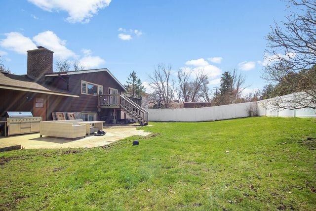 230 Millford Lane, Bloomingdale, IL 60108