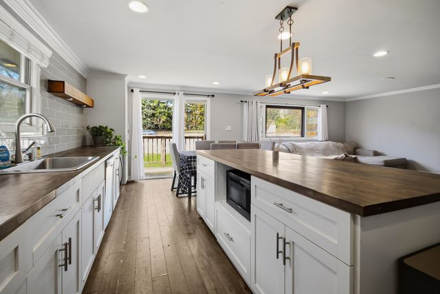 230 Millford Lane, Bloomingdale, IL 60108