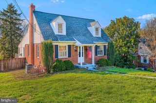 26 CEDAR KNOLL RD, Cockeysville, MD 21030