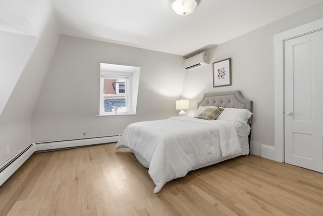47 Newtonville Ave 3, Newton, MA 02458