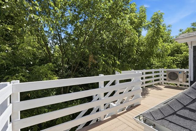 47 Newtonville Ave 3, Newton, MA 02458