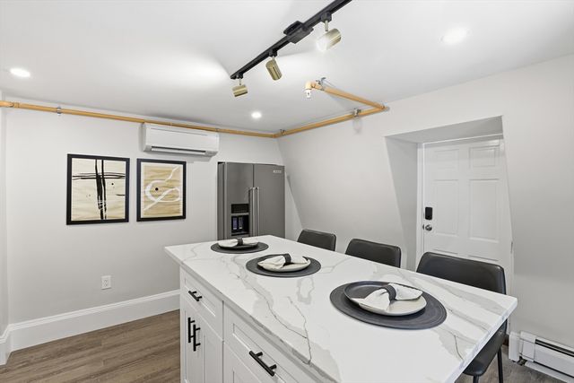 47 Newtonville Ave 3, Newton, MA 02458