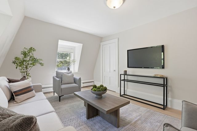 47 Newtonville Ave 3, Newton, MA 02458