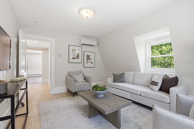 47 Newtonville Ave 3, Newton, MA 02458