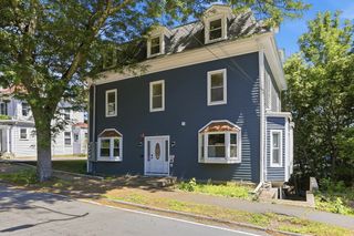 47 Newtonville Ave 3, Newton, MA 02458
