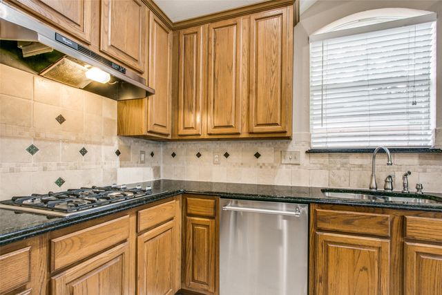 2509 Caprock Cove, Flower Mound, TX 75028