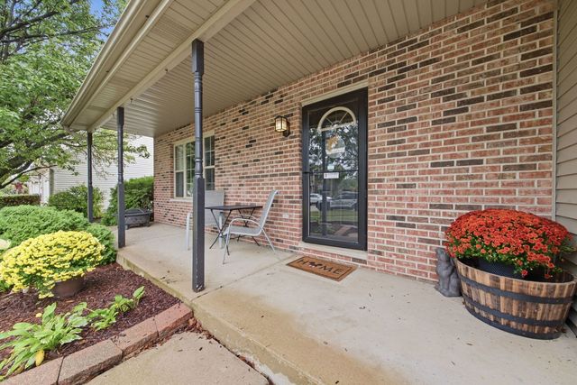 5320 Meadowbrook Street, Plainfield, IL 60586