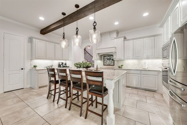 10013 Lakeside Drive, Fort Worth, TX 76179