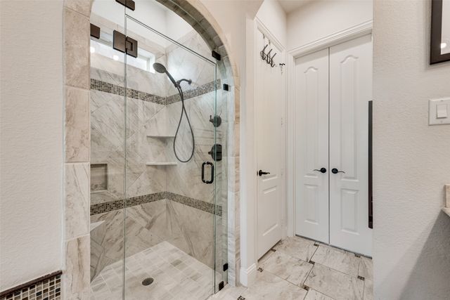 10013 Lakeside Drive, Fort Worth, TX 76179