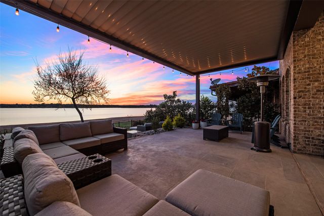 10013 Lakeside Drive, Fort Worth, TX 76179