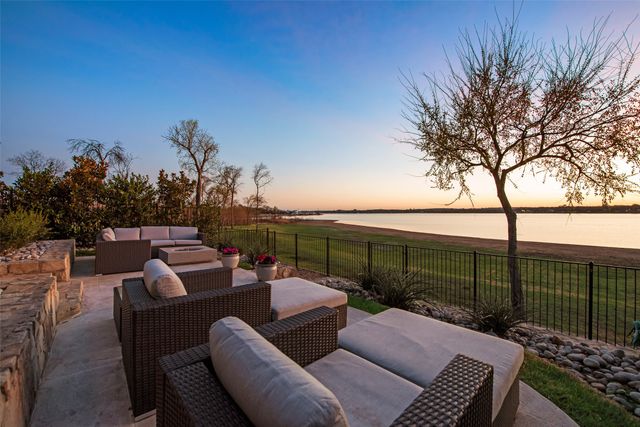 10013 Lakeside Drive, Fort Worth, TX 76179