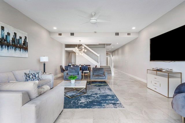 4517 S Ocean Boulevard, Highland Beach, FL 33487