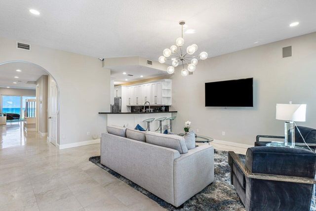 4517 S Ocean Boulevard, Highland Beach, FL 33487