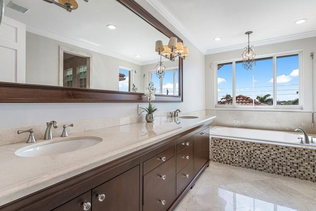 4517 S Ocean Boulevard, Highland Beach, FL 33487