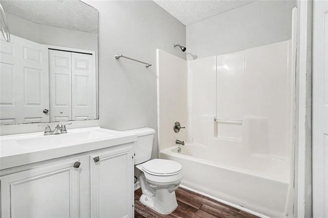 6221 Amberly Road, Rex, GA 30273