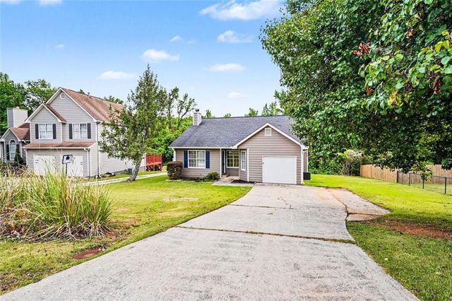 6221 Amberly Road, Rex, GA 30273