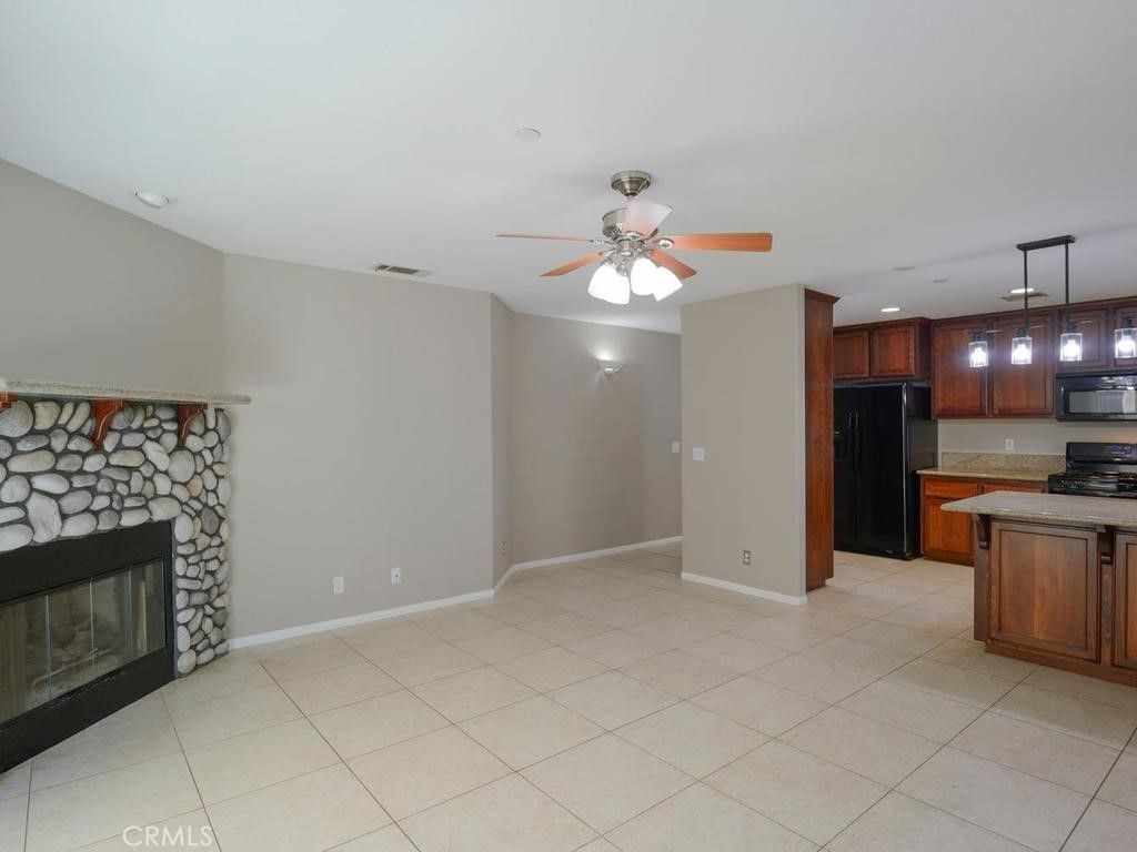 Image 8 of property listing at 5742 Magnolia, Riverside, CA 92506