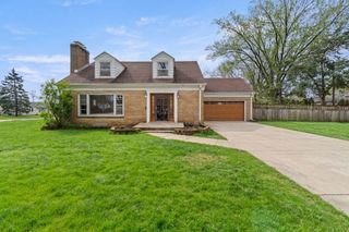 853 Orange Street, Elgin, IL 60123