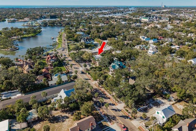 40 W ORANGE STREET 102, Tarpon Springs, FL 34689