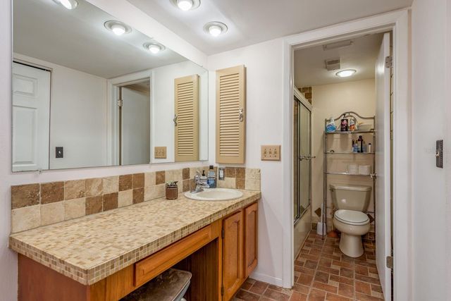 40 W ORANGE STREET 102, Tarpon Springs, FL 34689