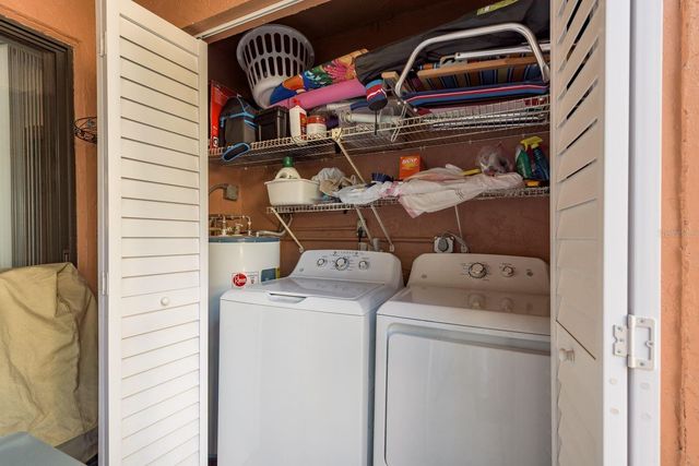 40 W ORANGE STREET 102, Tarpon Springs, FL 34689