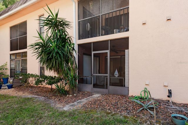 40 W ORANGE STREET 102, Tarpon Springs, FL 34689