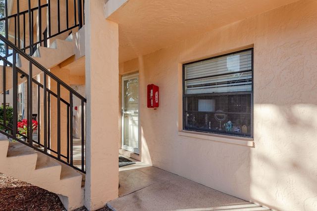 40 W ORANGE STREET 102, Tarpon Springs, FL 34689