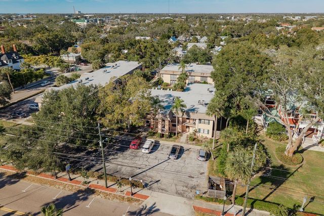 40 W ORANGE STREET 102, Tarpon Springs, FL 34689