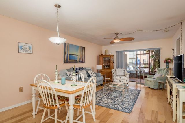 40 W ORANGE STREET 102, Tarpon Springs, FL 34689