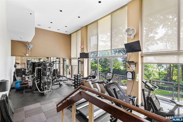 1 Horizon G2, Fort Lee, NJ 07024