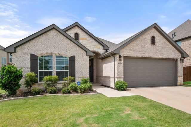 1320 Cedar Creek Lane, Crowley, TX 76036