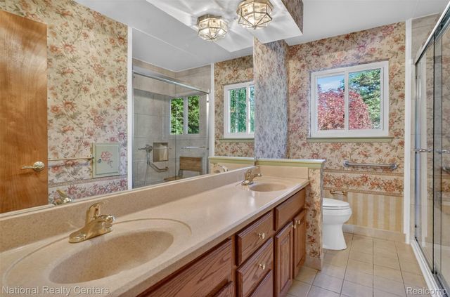 15420 Susanna Circle, Livonia, MI 48154