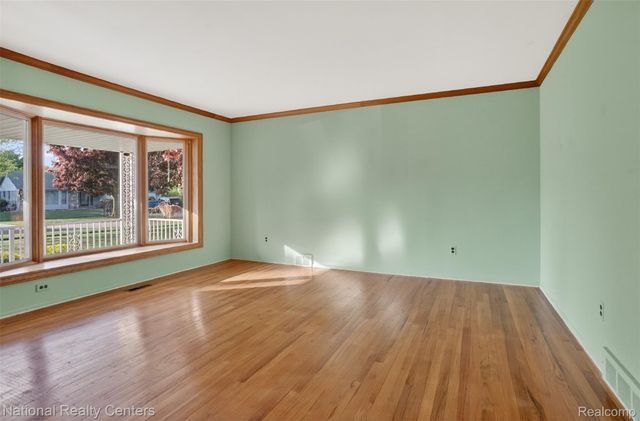 15420 Susanna Circle, Livonia, MI 48154