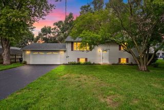 11320 2nd Street, Roscoe, IL 61073