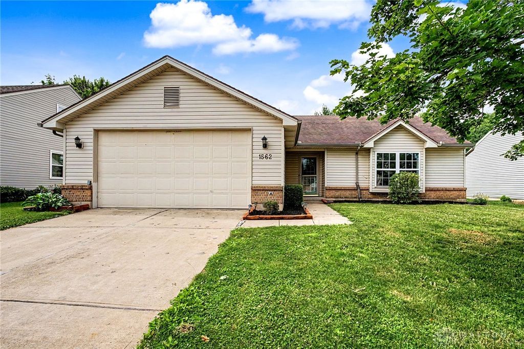 1562 Farrington Drive, Kettering, OH 45420