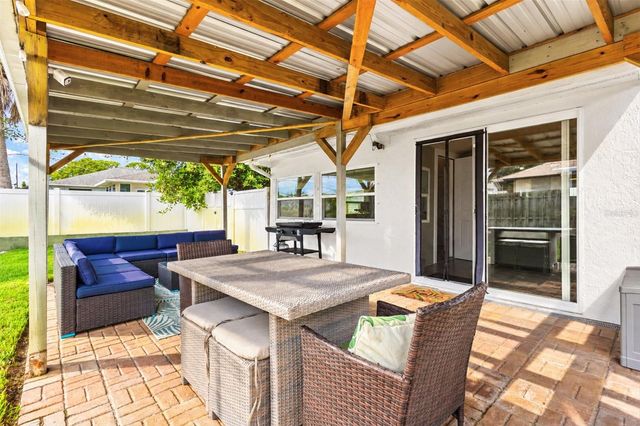 315 AZALEA ROAD, Venice, FL 34293