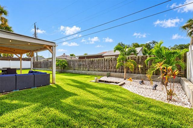 315 AZALEA ROAD, Venice, FL 34293