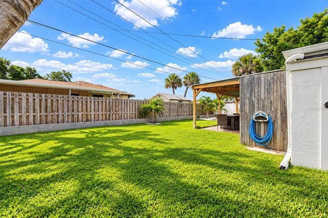 315 AZALEA ROAD, Venice, FL 34293
