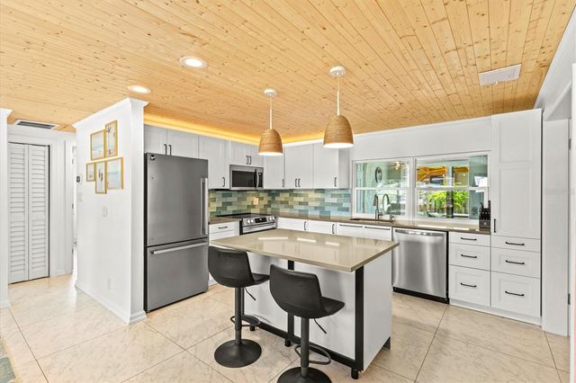 315 AZALEA ROAD, Venice, FL 34293